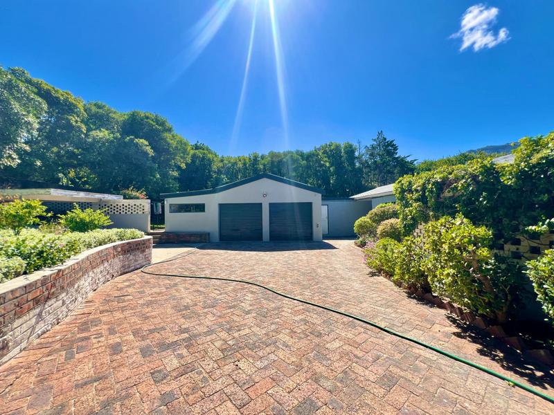 4 Bedroom Property for Sale in Helgarda Estate Western Cape